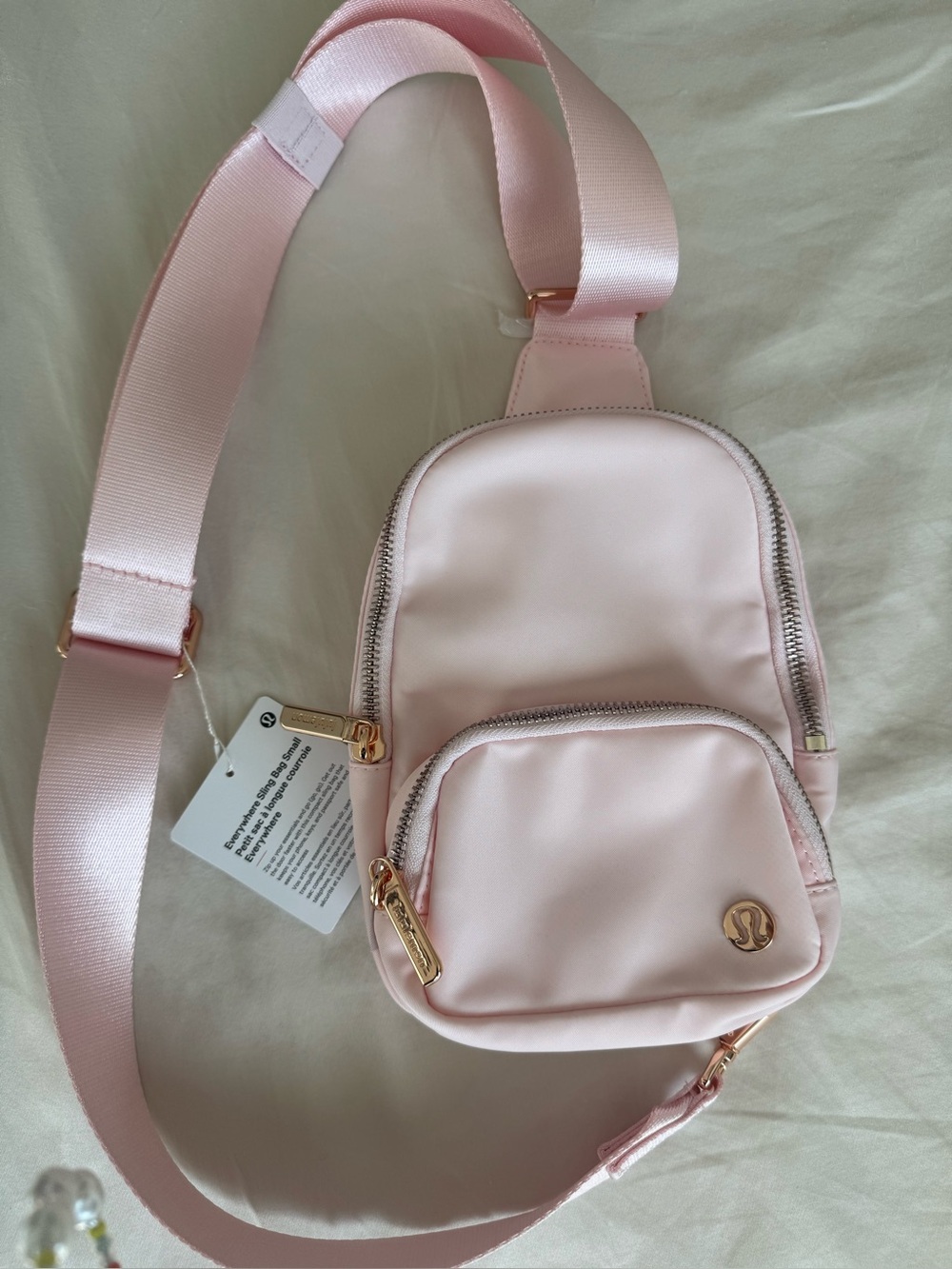 Lululemon everywhere sling bag small